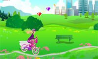 Как играть в Барби на велосипеде